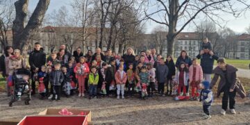 Blagdansko darivanje – SRETNA NAM, USPJEŠNA I BLAGOSLOVLJENA BILA 2024. GODINA!